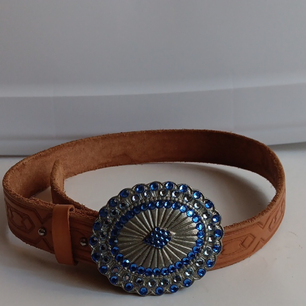 BEDAZZLED BUCKLE LEATHER BELT